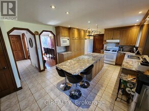 4350 Ferris Rd in Hamilton, ON - Building Photo - Building Photo