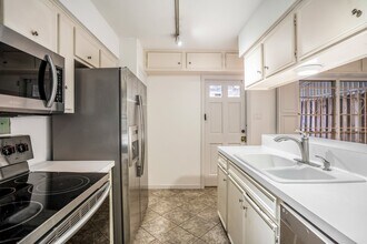 4020 Roseland St in Houston, TX - Building Photo - Building Photo