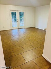 3280 2nd Ave SE in Naples, FL - Foto de edificio - Building Photo