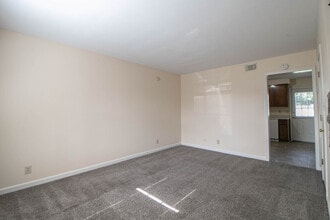 371-3 Peabody Dr in Clarksville, TN - Building Photo - Building Photo