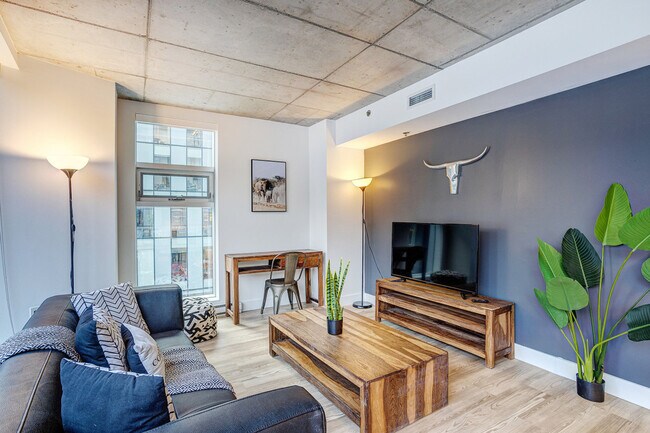 1020 Rue de Bleury, Unit SI ID1385503P in Montréal, QC - Building Photo - Building Photo