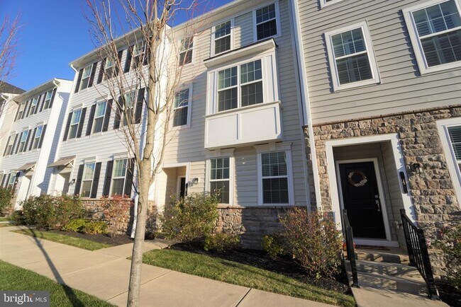6 Manchester Dr in Hatboro, PA - Building Photo - Building Photo