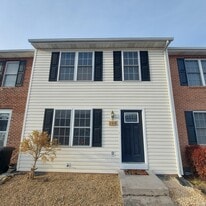 102 Kadies Ln in Edinburg, VA - Building Photo