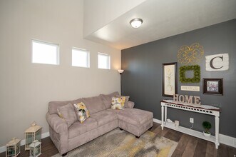 4112 E Gazelle Run in Eagle Mountain, UT - Foto de edificio - Building Photo