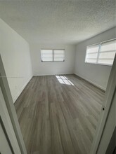 300 NE 125th St-Unit -207 in North Miami, FL - Building Photo - Building Photo