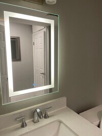 281 Scottsdale Sq, Unit 281