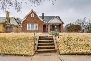 2600 S Adams St in Fort Worth, TX - Building Photo