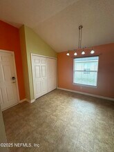 8452 Stelling Dr S in Jacksonville, FL - Building Photo - Building Photo