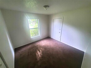 5788 NE 15th Ave in Ocala, FL - Building Photo - Building Photo