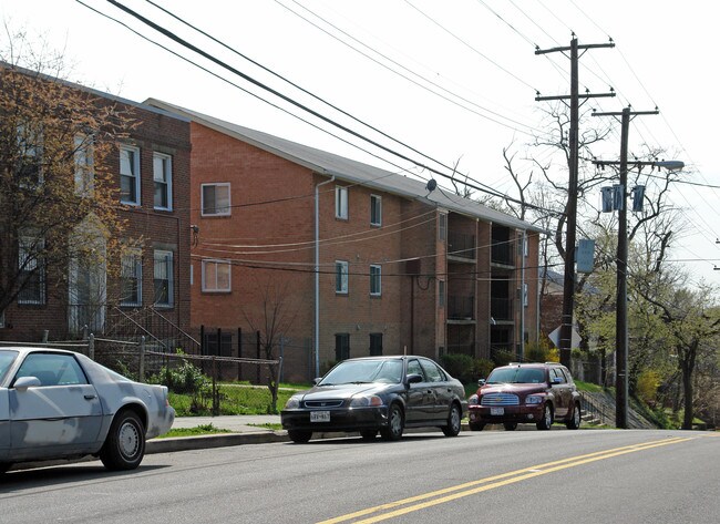 Atlantic Street Apartment Homes in Washington, DC - Foto de edificio - Building Photo