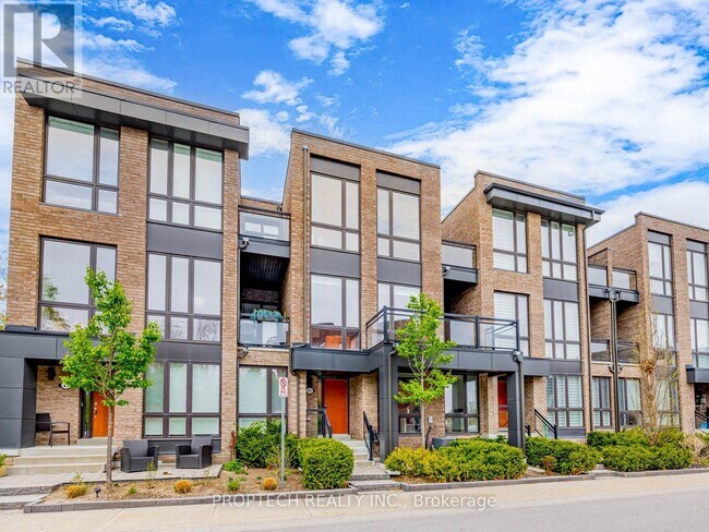45 Thorncrest Dr in Vaughan, ON - Building Photo - Building Photo