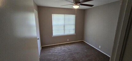2710 Gertrude Ave in Dallas, TX - Building Photo - Building Photo
