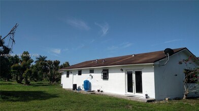 19600 SW 256th St in Homestead, FL - Building Photo - Building Photo