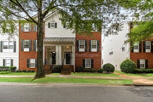 212 Village Square Dr in Woodstock, GA - Building Photo