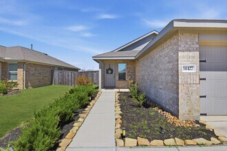 14427 Woodcott Warren Wy in Rosharon, TX - Building Photo - Building Photo