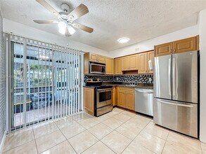 6705 Raleigh St in Hollywood, FL - Building Photo - Building Photo
