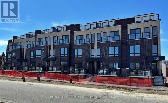 property at 10 Liben Wy