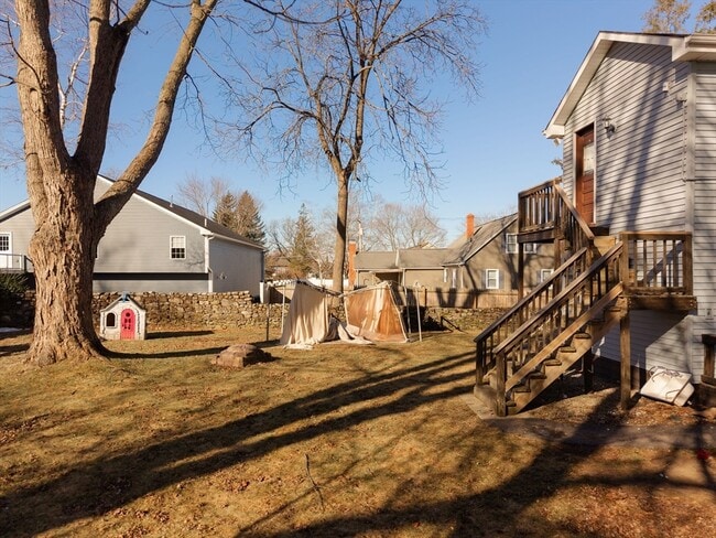 48 Ray St in Webster, MA - Building Photo - Building Photo