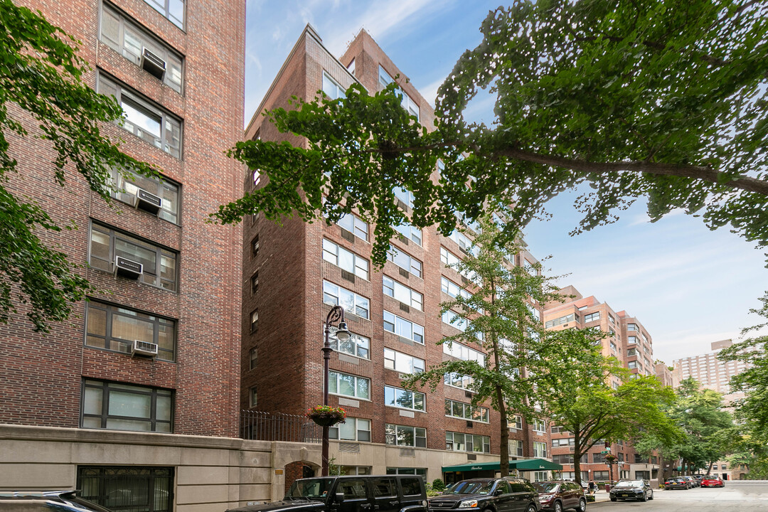 2 Beekman Pl in New York, NY - Foto de edificio