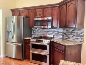 2408 Sunset Beach Ln in Las Vegas, NV - Building Photo - Building Photo