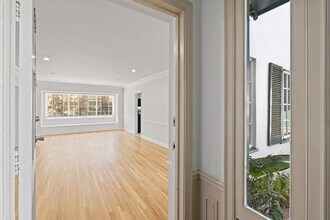9770 W Olympic Blvd in Beverly Hills, CA - Building Photo - Building Photo