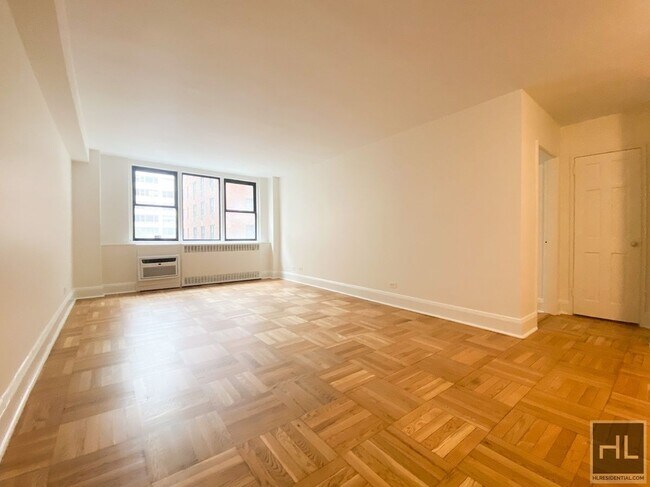 435 E 79th St in New York, NY - Building Photo - Building Photo