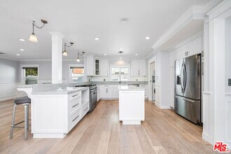 4212 W Franklin Ave in Burbank, CA - Building Photo - Building Photo