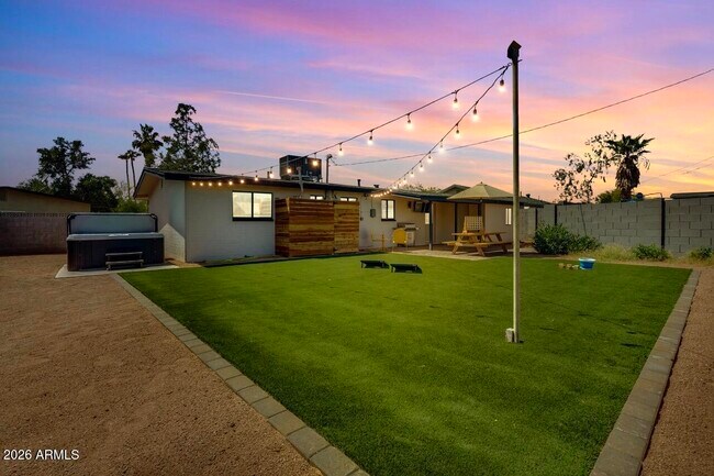 property at 1207 W 15th St