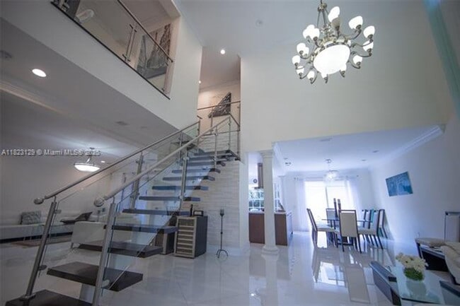 property at 19474 39th Ave