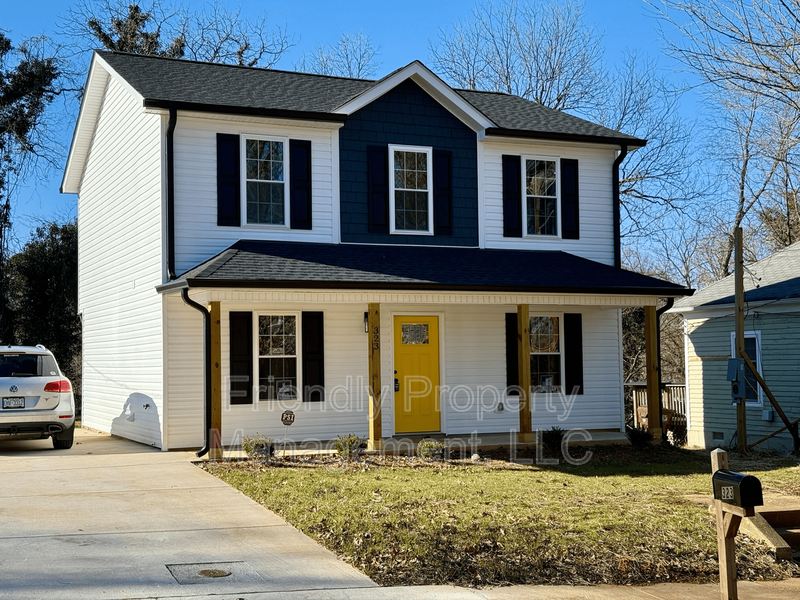 323 4th St in High Point, NC - Building Photo