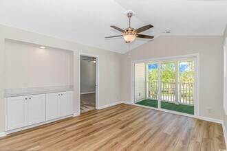 485 White River Dr in Myrtle Beach, SC - Foto de edificio - Building Photo