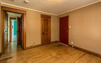 209 E 12th St in Bloomington, IN - Building Photo - Building Photo