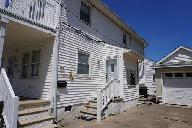 15 S Decatur Ave in Margate City, NJ - Building Photo - Building Photo