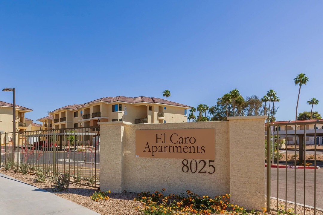 El Caro Senior Residences in Phoenix, AZ - Building Photo