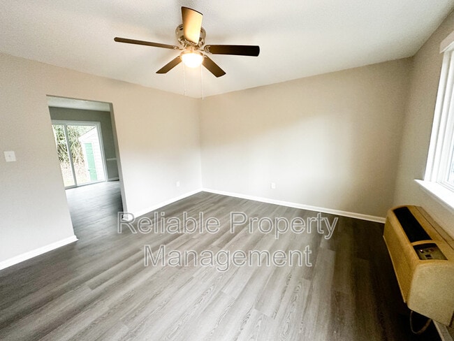 430 S Smith St in Clayton, NC - Building Photo - Building Photo