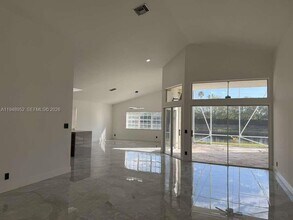 189 Cameron Dr in Weston, FL - Building Photo - Building Photo