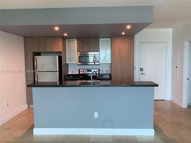 property at 1401 SW 22nd St