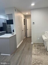 5900 Surrey Hill Pl in Springfield, VA - Building Photo - Building Photo
