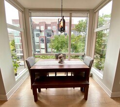 2101 11th St NW, Unit 301 in Washington, DC - Foto de edificio - Building Photo