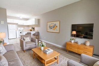 Anna Court Apartments in Calgary, AB - Building Photo - Building Photo