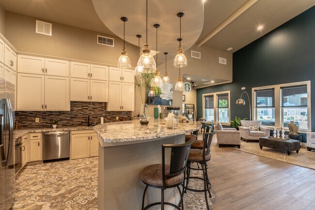 Villas at Bulverde in Spring Branch, TX - Foto de edificio - Interior Photo