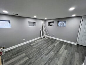 1028 W Oakdale Ave in Chicago, IL - Foto de edificio - Building Photo