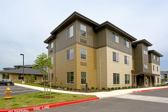 Bonaventure at Keizer Station in Keizer, OR - Building Photo - Building Photo