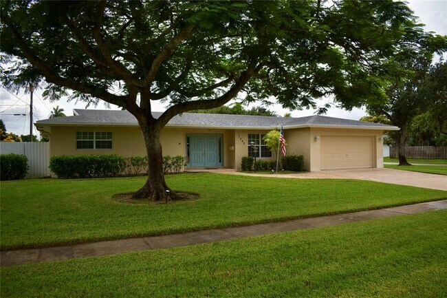 7340 NW 11th Ct in Plantation, FL - Building Photo - Building Photo