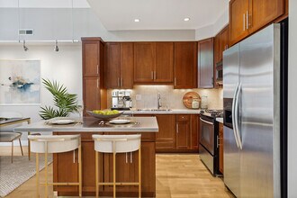 2515 W Haddon Ave in Chicago, IL - Building Photo - Building Photo