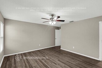 11911 Hickorynut Dr in Tampa, FL - Building Photo - Building Photo