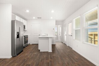 2038 Zephyr Lily in San Antonio, TX - Building Photo - Building Photo