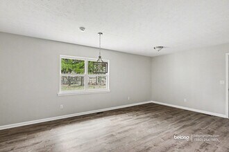 217 Moorfield Dr in Gahanna, OH - Foto de edificio - Building Photo