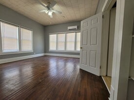 1705 Austin Ave, Unit A in Brownwood, TX - Building Photo