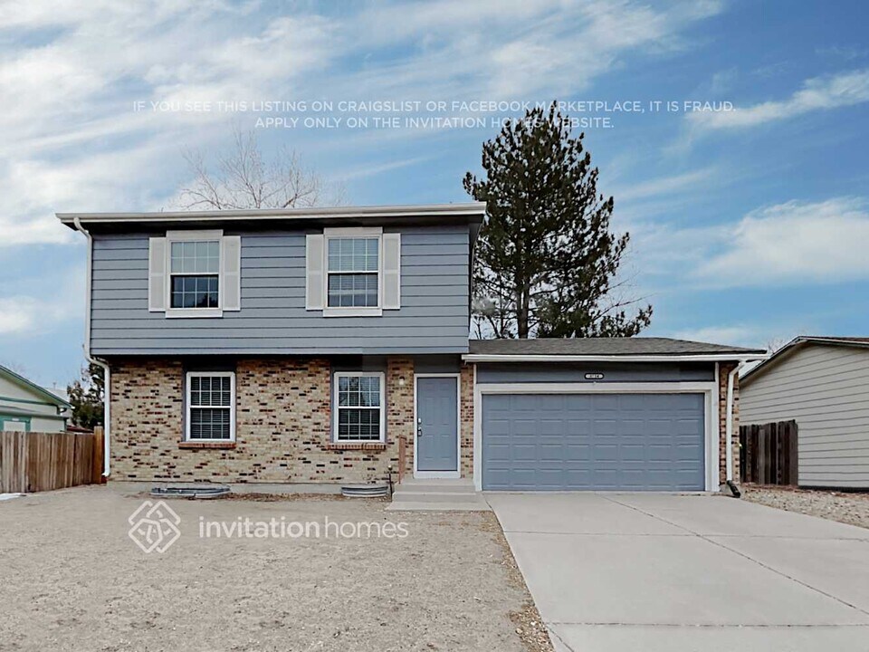 3714 S Pitkin Cir in Aurora, CO - Building Photo